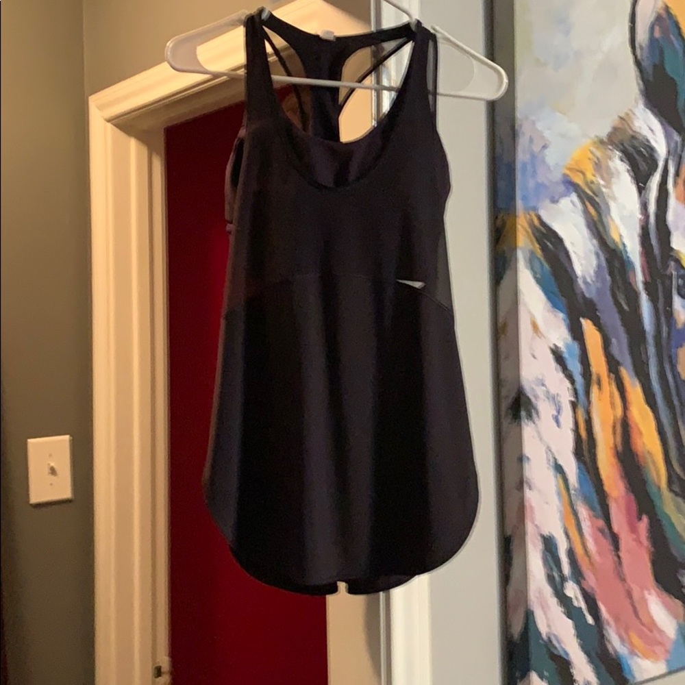 Lululemon tank